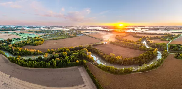 Chatham-kent, ON N0P 2K0,13181 Railroad Line