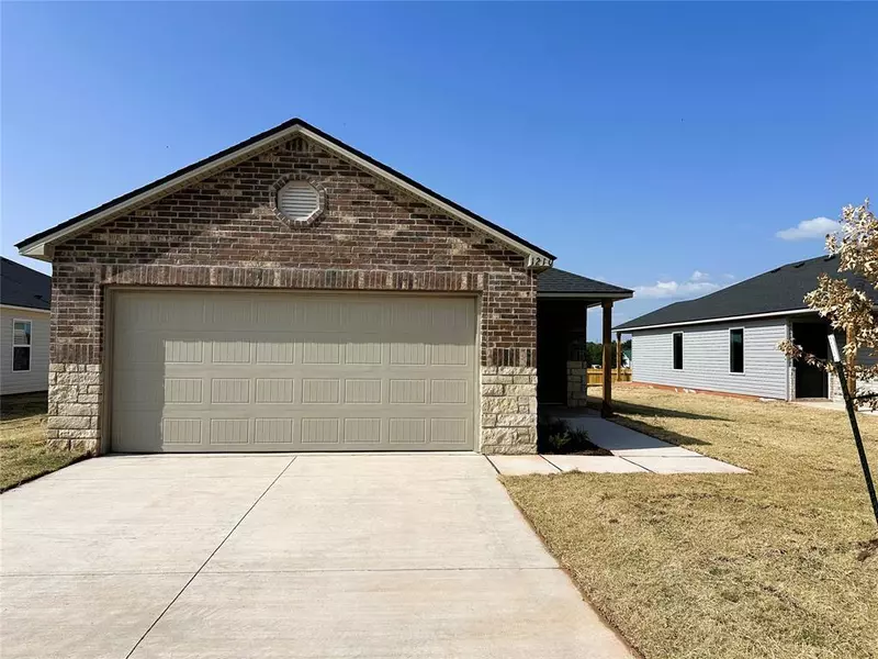 1210 Clydesdale Drive, Guthrie, OK 73044