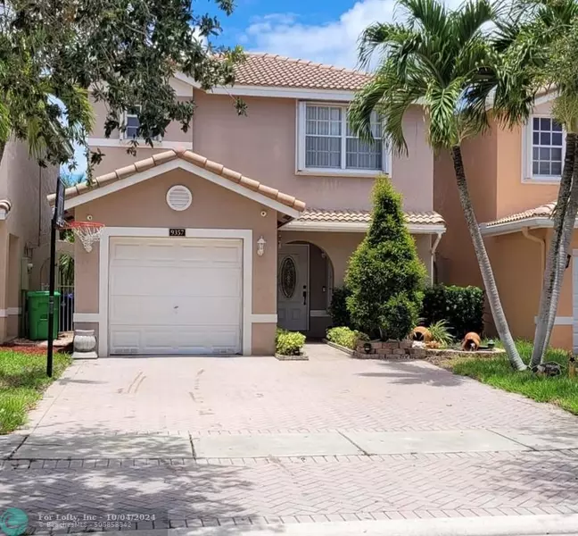 9357 NW 54th St, Sunrise, FL 33351