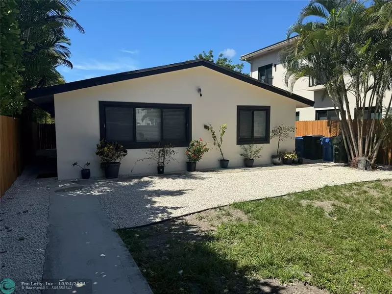 1042 NE 33rd St, Oakland Park, FL 33334