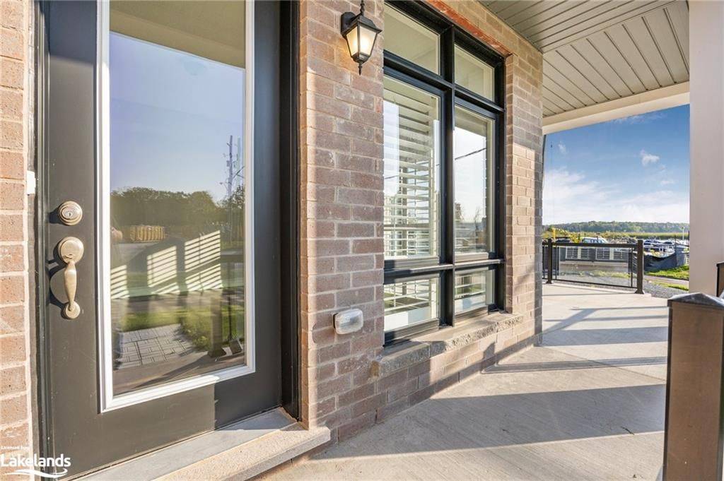 Georgian Bay, ON L0K 1S0,70 Marina Village DR #52