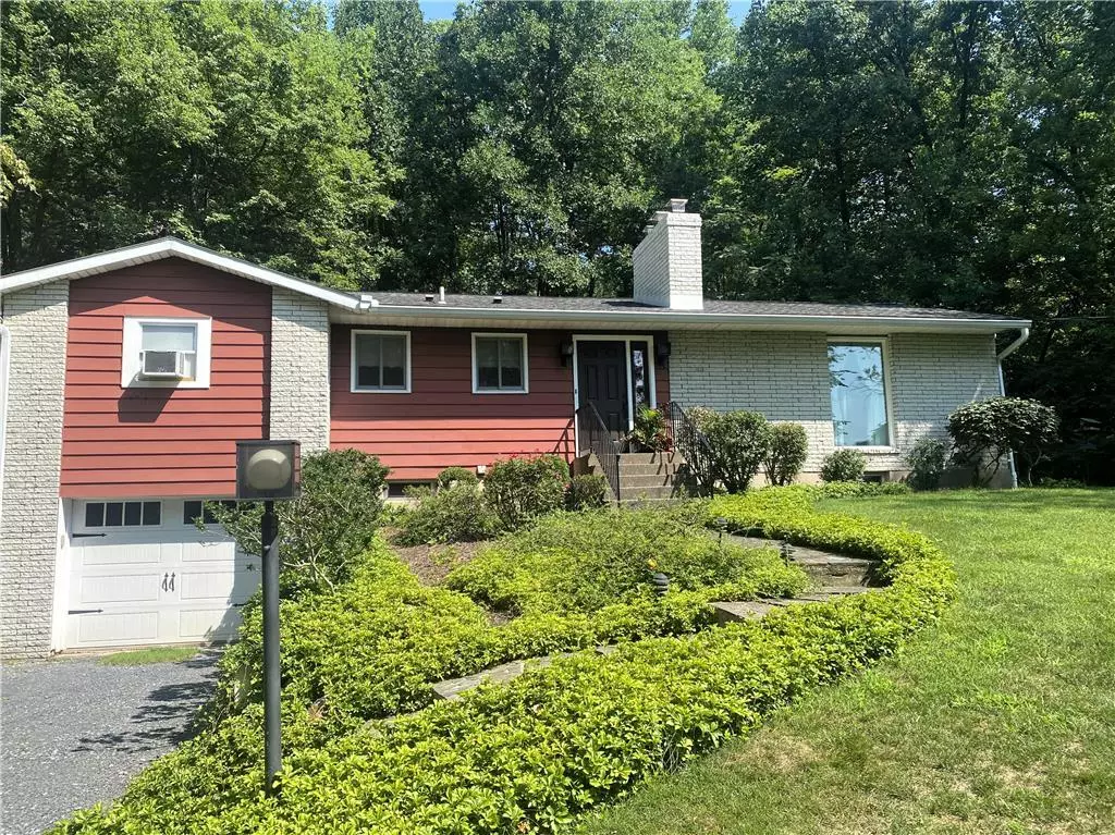 Lower Saucon Twp, PA 18055,2493 Apple Street