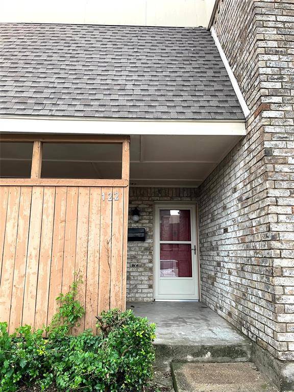 122 Village North Drive,  Richardson,  TX 75081