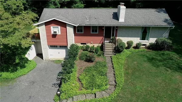 Lower Saucon Twp, PA 18055,2493 Apple Street