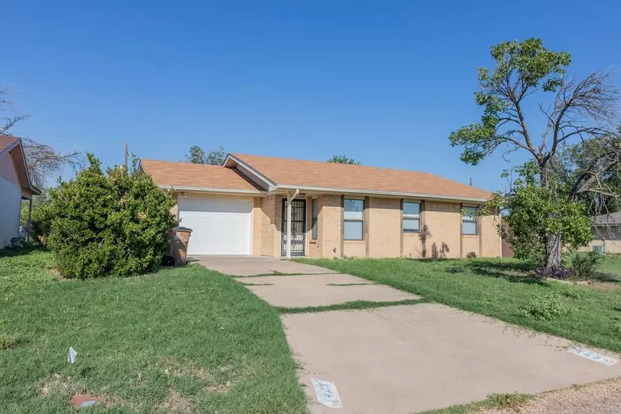 1423 Gregory Dr, San Angelo, TX 76905