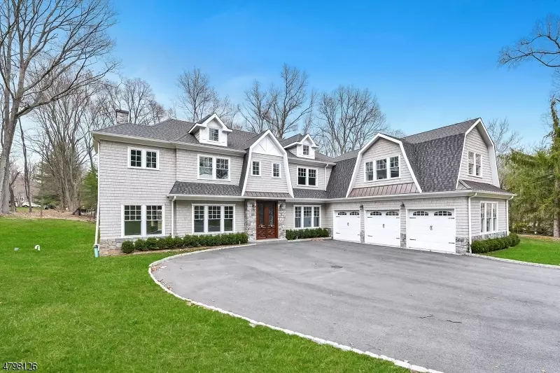 33 Hidden Glen Rd, Upper Saddle River Boro, NJ 07458