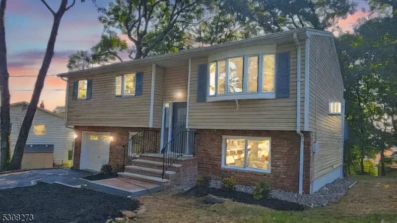 Hopatcong Boro, NJ 07843,6 Eugene Pl