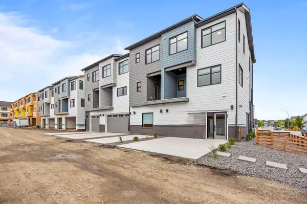 Calgary, AB T3M3W9,903 Mahogany BLVD SE #330