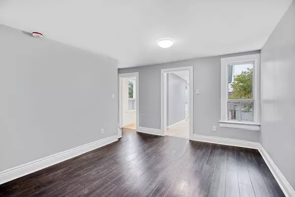 Toronto W02, ON M6N 3P5,264 Weston RD #3 Br.