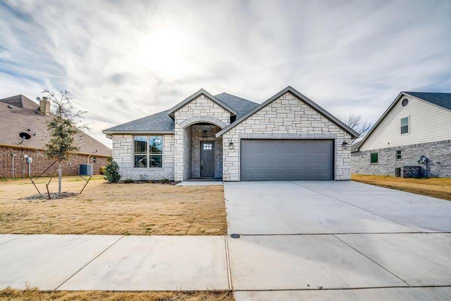 147 Crenshaw Court, Stephenville, TX 76401