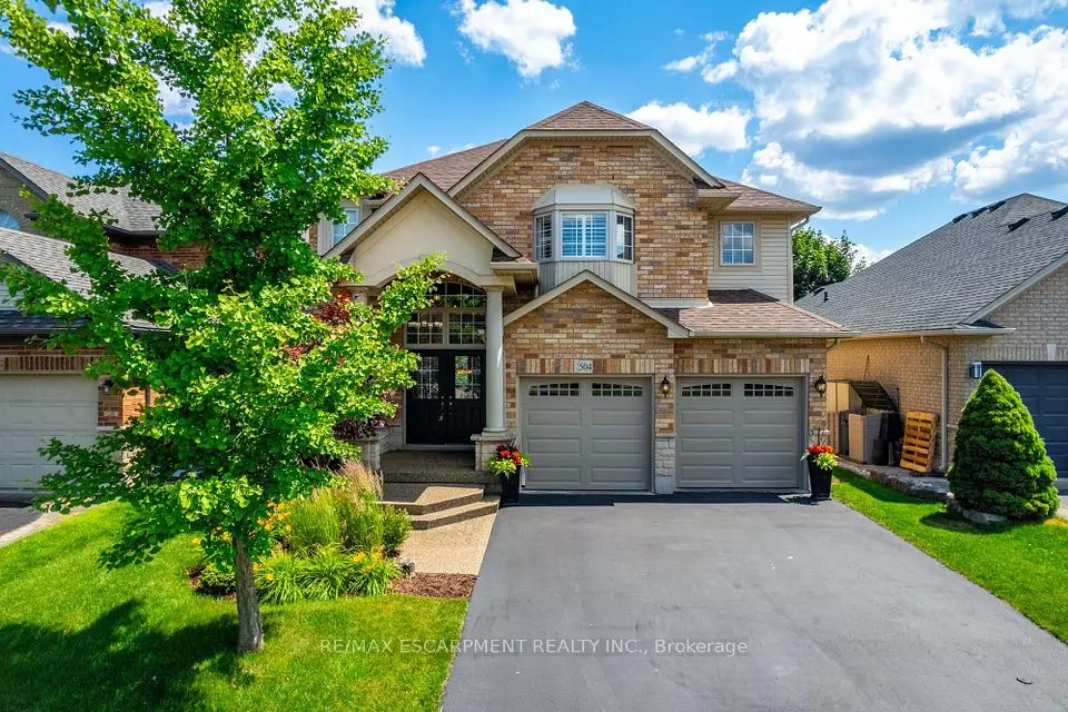 Burlington, ON L7T 4L5,504 Geranium LN