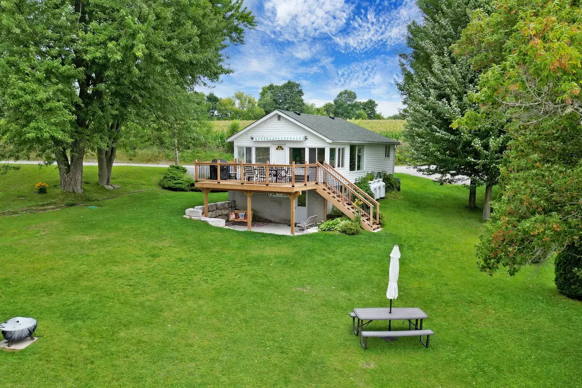 Kawartha Lakes, ON K0M 2C0,90 Plum Point LN