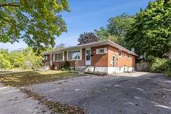 Waterloo, ON N2L 4S6,225B Cedarbrae AVE