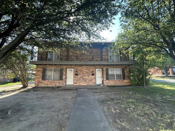 1718 N Travis Street, Sherman, TX 75092