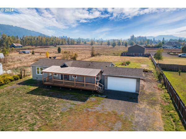 33004 CAMAS SWALE RD, Creswell, OR 97426