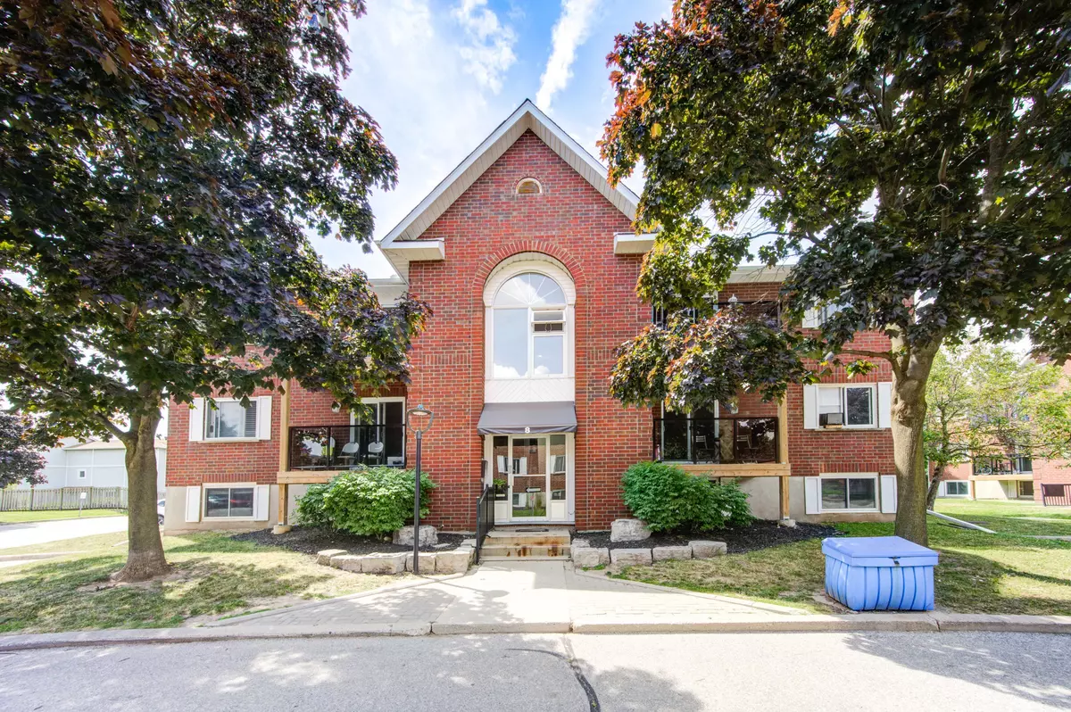 Kitchener, ON N2C 2P5,565 Greenfield AVE #804