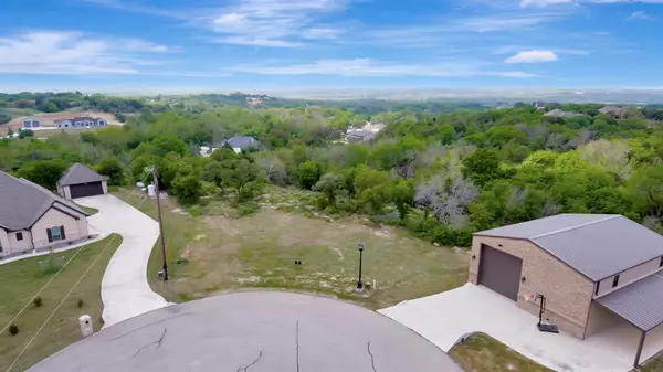 122 Woodlot Lane, Azle, TX 76020