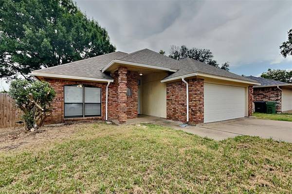 6001 Fern Meadow Road,  Arlington,  TX 76017