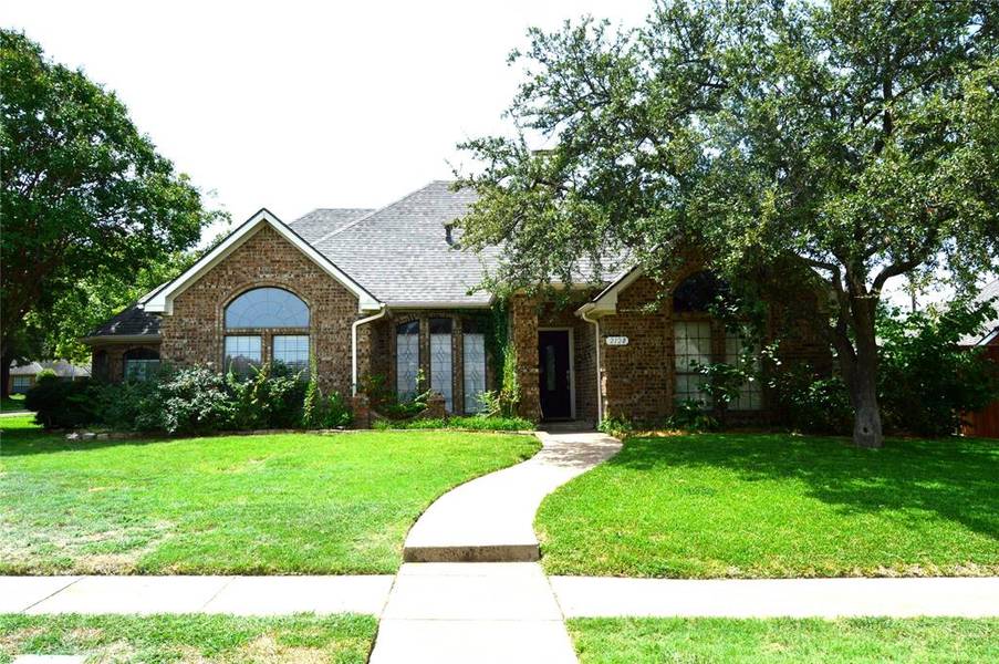 2128 Usa Drive, Plano, TX 75025