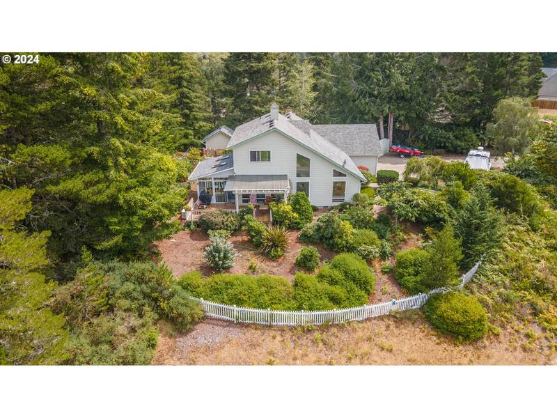 37 OCEAN DUNES DR, Florence, OR 97439