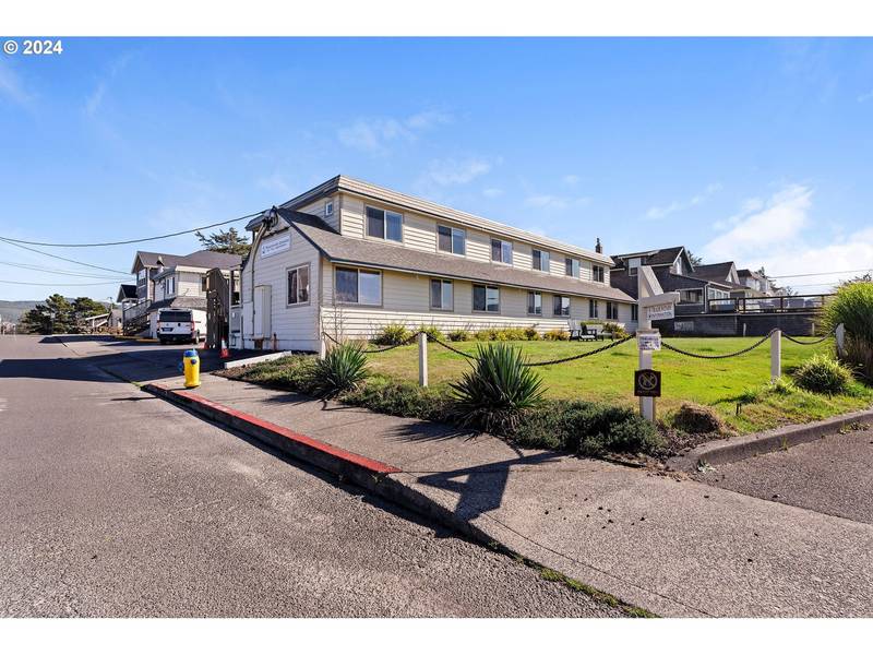 1022 N PROM #203, Seaside, OR 97138