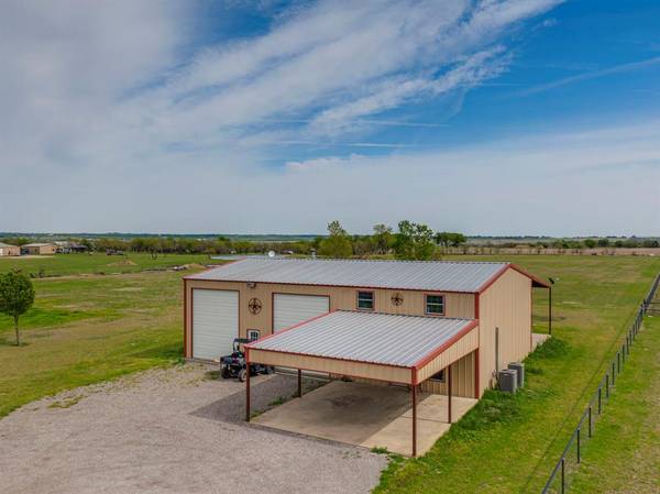 690 N Armstrong Road,  Venus,  TX 76084