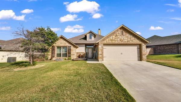 1825 Town Creek Circle,  Weatherford,  TX 76086