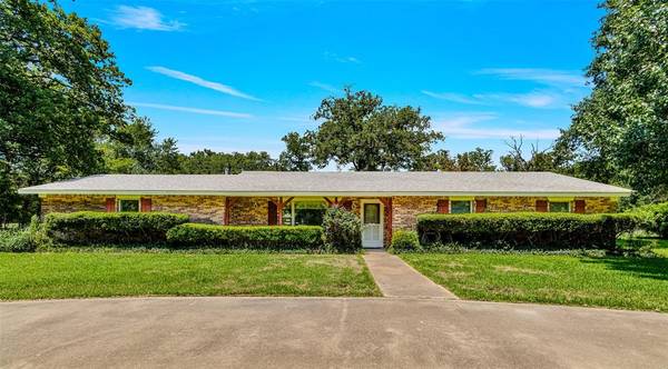 16018 Maple Lane, Malakoff, TX 75148