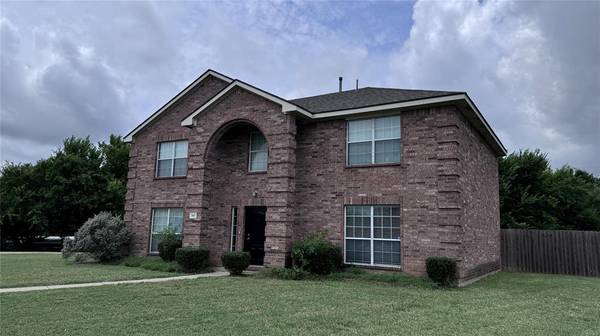 197 Rolling Court,  Lancaster,  TX 75146