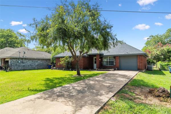 407 Baker Street, Seagoville, TX 75159