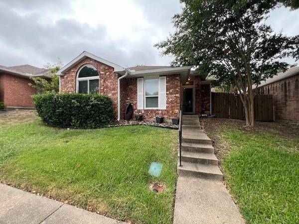 706 Ashbrook Drive, Desoto, TX 75115