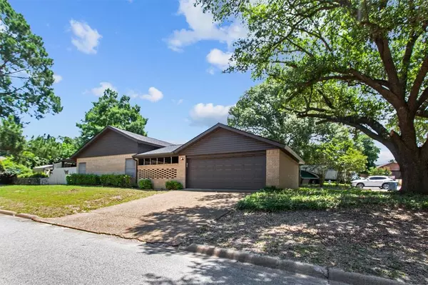 Athens, TX 75751,107 Karen Court