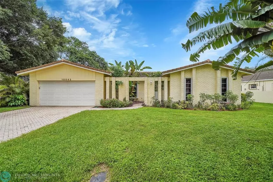 10042 NW 16th St, Coral Springs, FL 33071