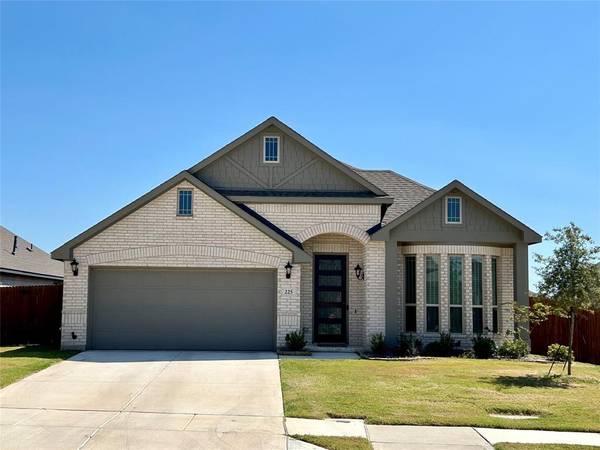 225 Clairmont Drive, Ponder, TX 76259