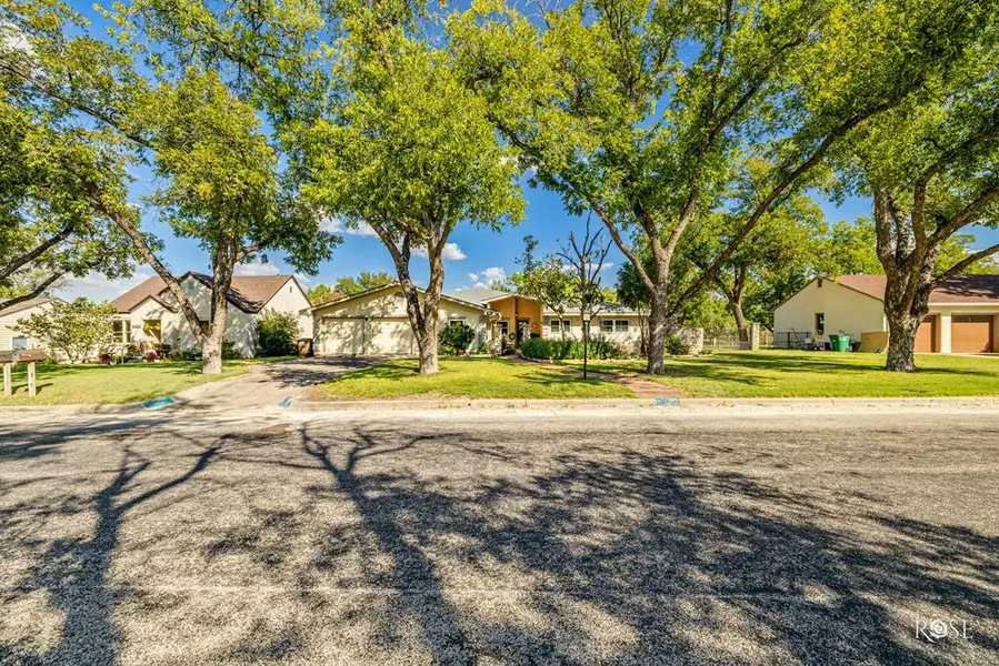 1306 S Monroe St, San Angelo, TX 76901