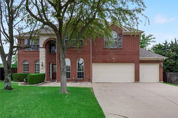 811 Creekstone Drive, Cedar Hill, TX 75104