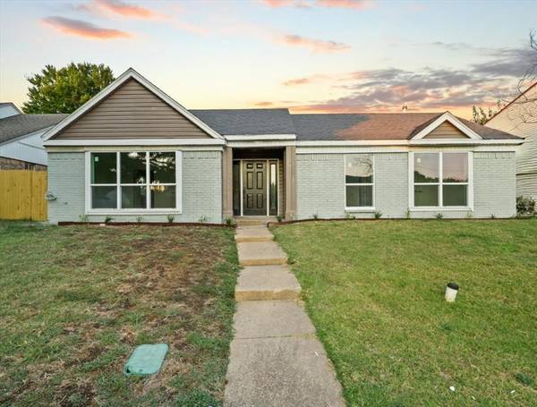 720 Sewell Drive,  Lancaster,  TX 75146