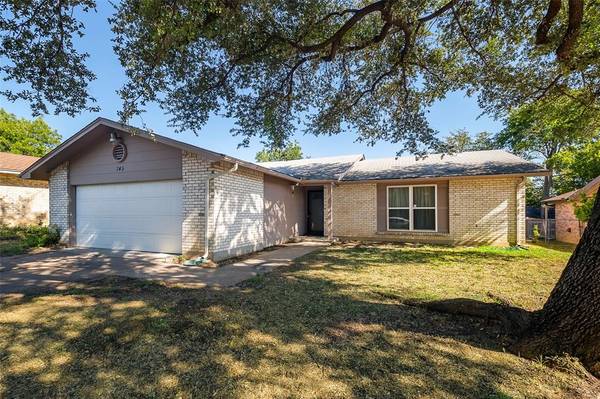 745 Salsbury Circle, Arlington, TX 76014