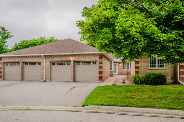 Cambridge, ON N1T 1P5,75 Beasley CRES #12