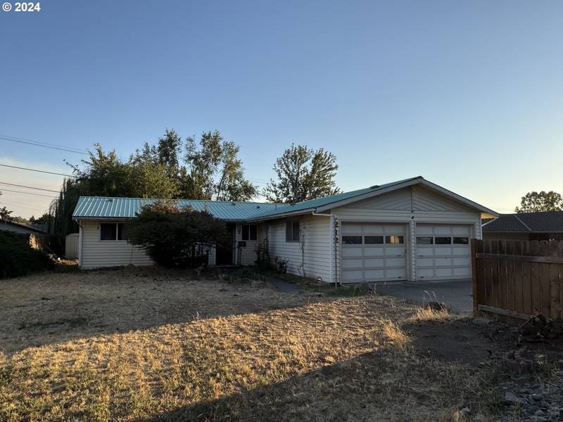 2120 SW OLSON AVE, Pendleton, OR 97801