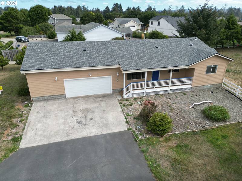 667 SEABIRD DR, Bandon, OR 97411