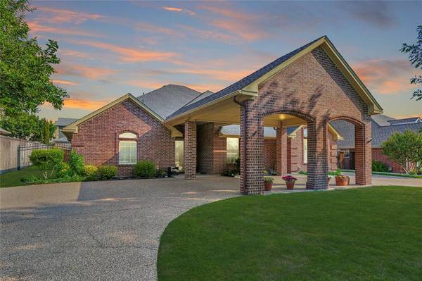 504 Northgate Drive,  Waxahachie,  TX 75165