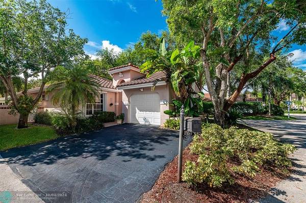 1357 Seagrape Cir,  Weston,  FL 33326