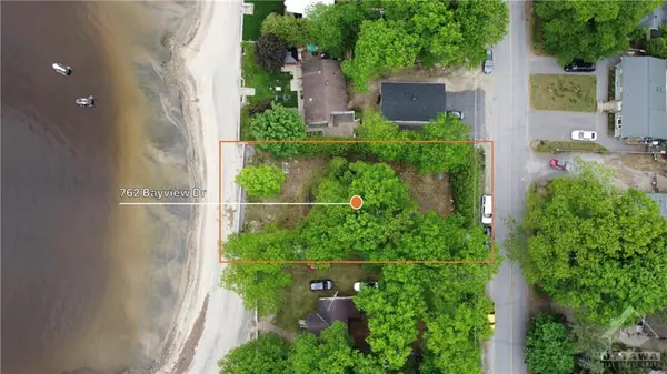 Ottawa, ON K0A 3M0,762 BAYVIEW DR