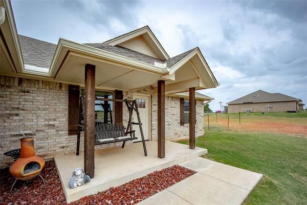 2204 County Street 2976, Blanchard, OK 73010