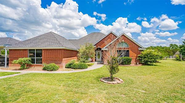 8816 Cleburne Highway, Granbury, TX 76049