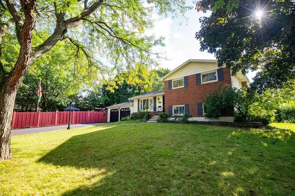 Burlington, ON L7P 1Y4,2090 LINMOUTH Terrace