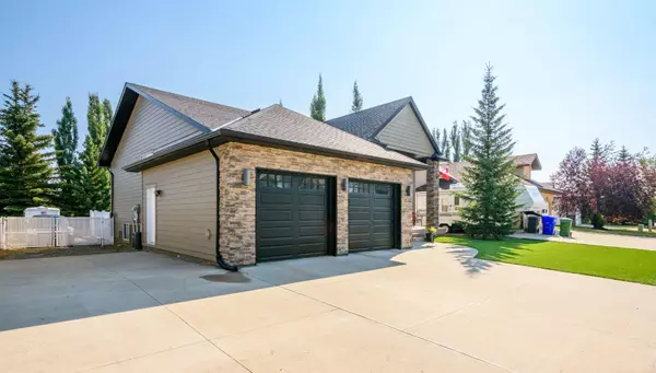 Olds, AB T4H 1W2,12 Park LN