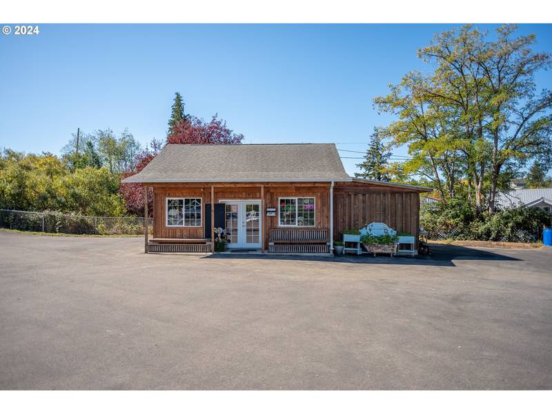 399 N CENTRAL BLVD #C, Coquille, OR 97423