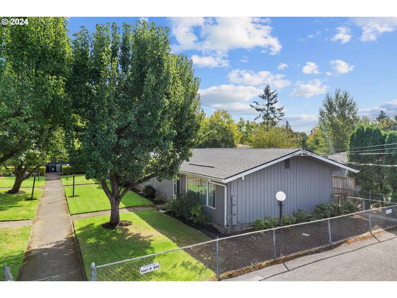 694 NW JOY AVE, Portland, OR 97229